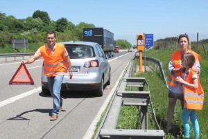 Notrufsäule an der Autobahn. Foto: Allianz.