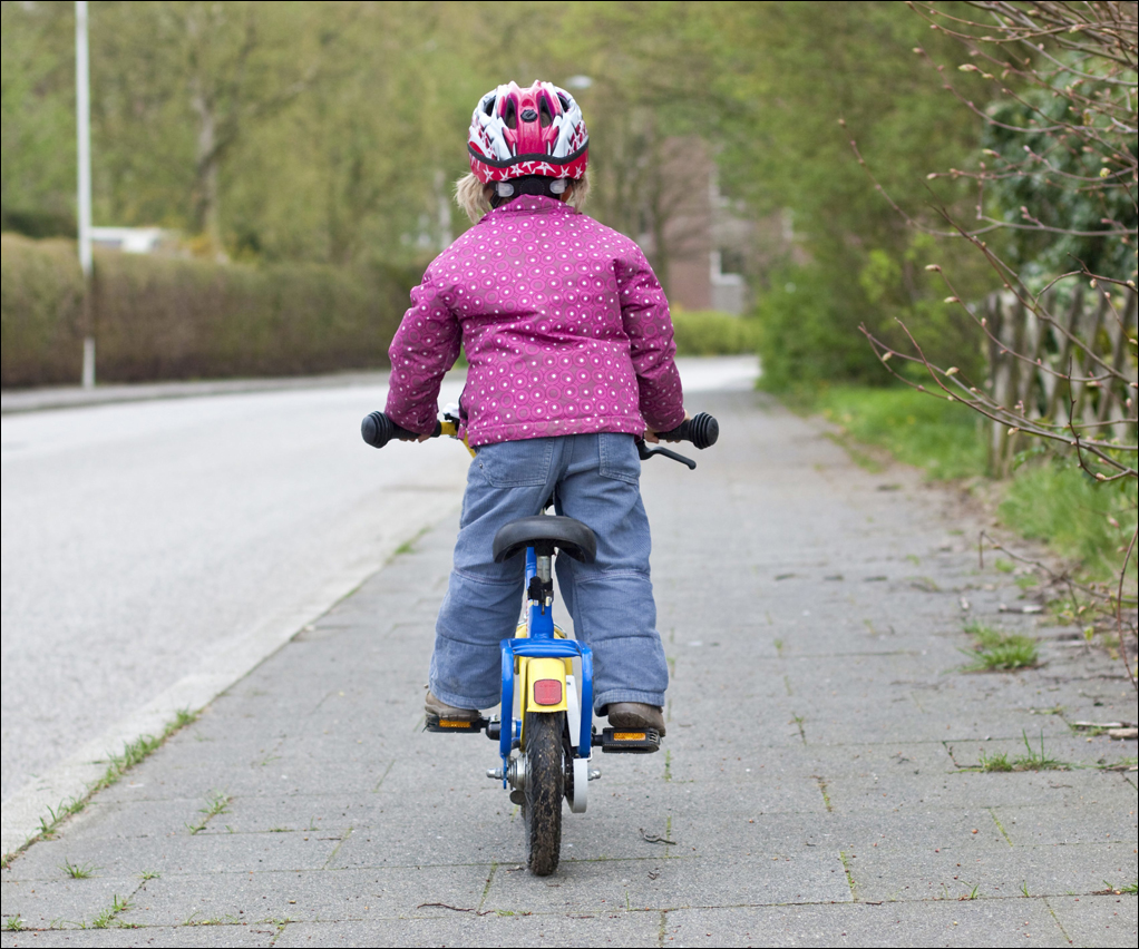 Startklar auf zwei Rädern Aber nur auf dem Gehweg